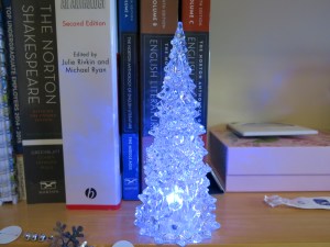 A little white tree which changes colour!